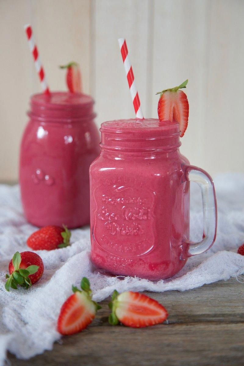 Batido de frutas en vaso